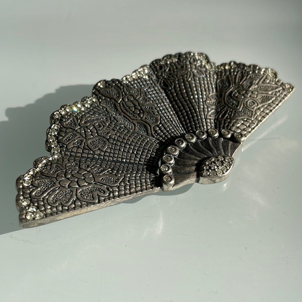 Vintage Dior Fan broach with crystals
